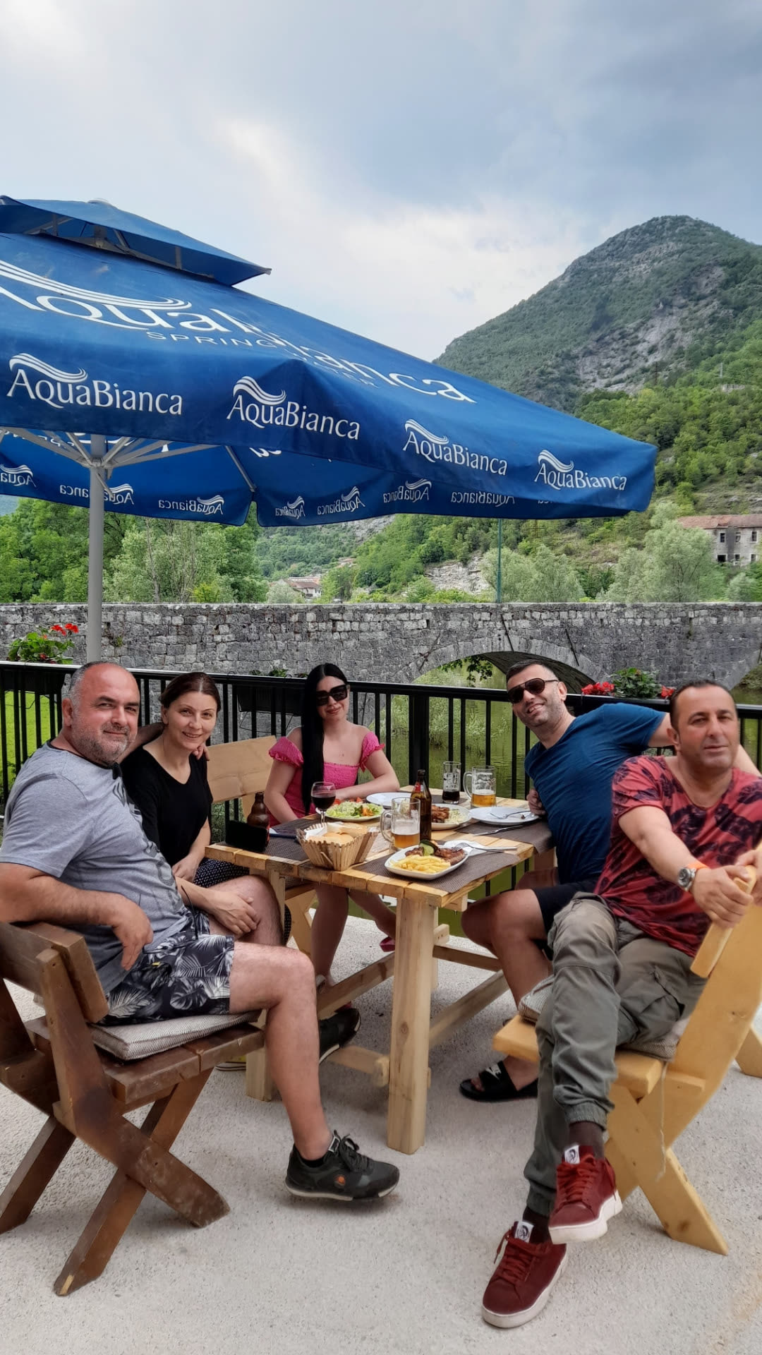 Guests enjoying a meal at Restaurant Savina Luka in Rijeka Crnojevića